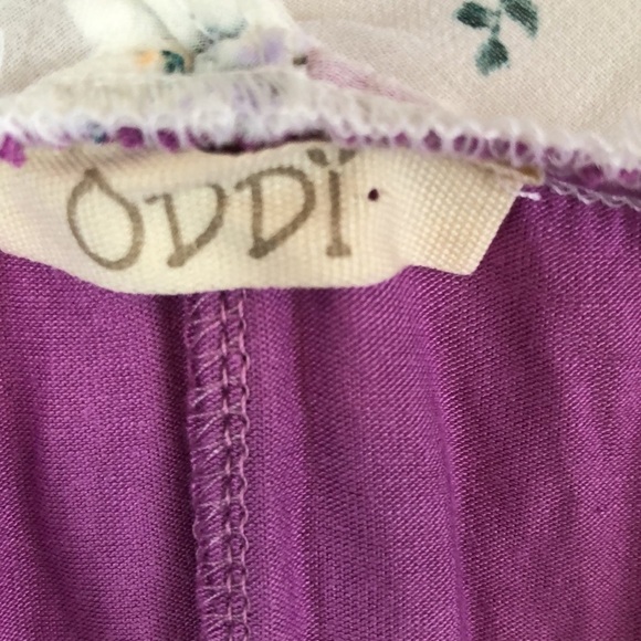 Oddy Floral Swiss Dot Top Size 1X/2X - Picture 6 of 8